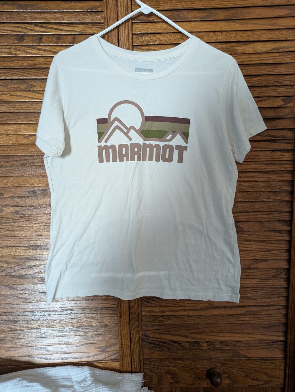 Marmot White Short Sleeve T-shirt‎ Women's Size XL
